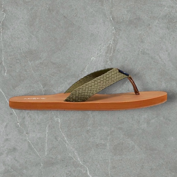 🆕Mens | J.Crew Olive Brown Flip Flops - Picture 3 of 15